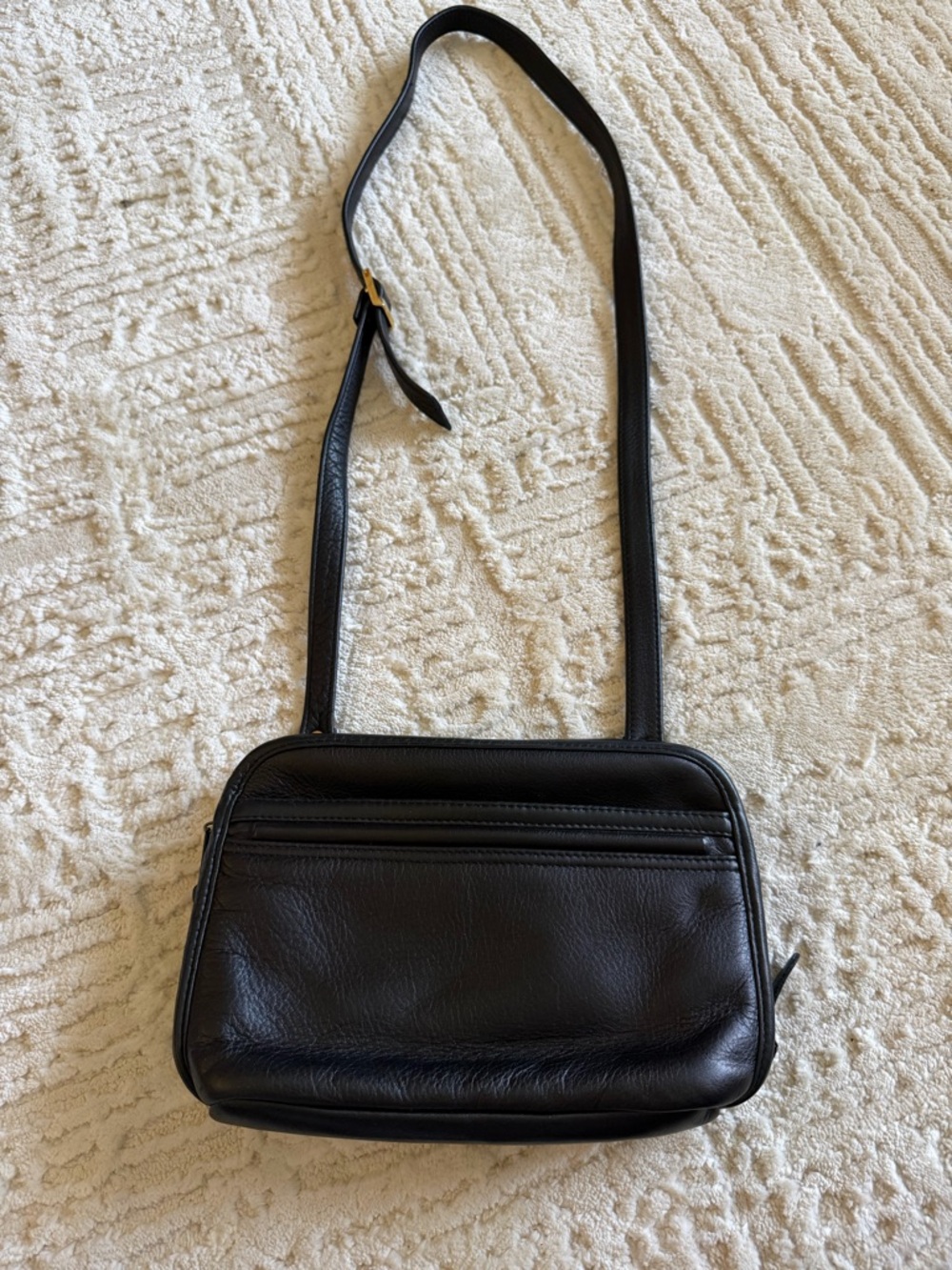 Toni Classic Black Leather Crossbody Bag